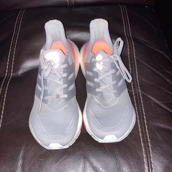 adidas Shoes - Womens ultraboost FIRM